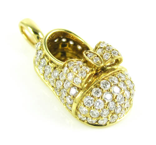 18k yellow gold diamond baby shoe pendant 0.92ct - Image 1