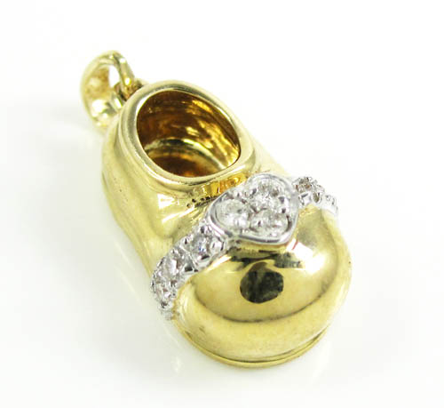 14k yellow gold diamond heart baby shoe pendant 0.09ct - Image 1