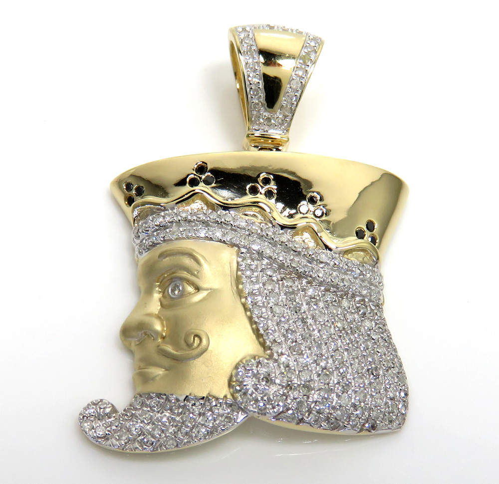 14k gold round black & white diamond king of clubs head pendant 0.90ct
