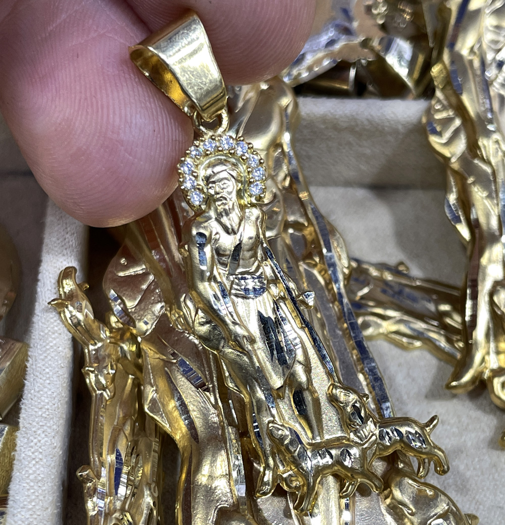 Saint lazarus cheap gold pendant