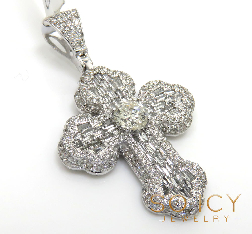 14k white gold round & baguette diamond cross 1.50ct
