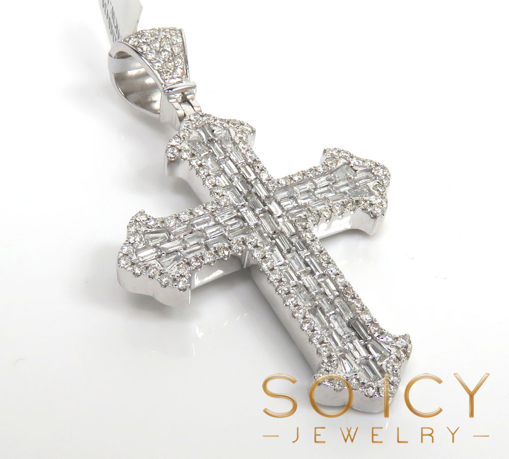 14k white gold round & baguette diamond cross 2.25ct