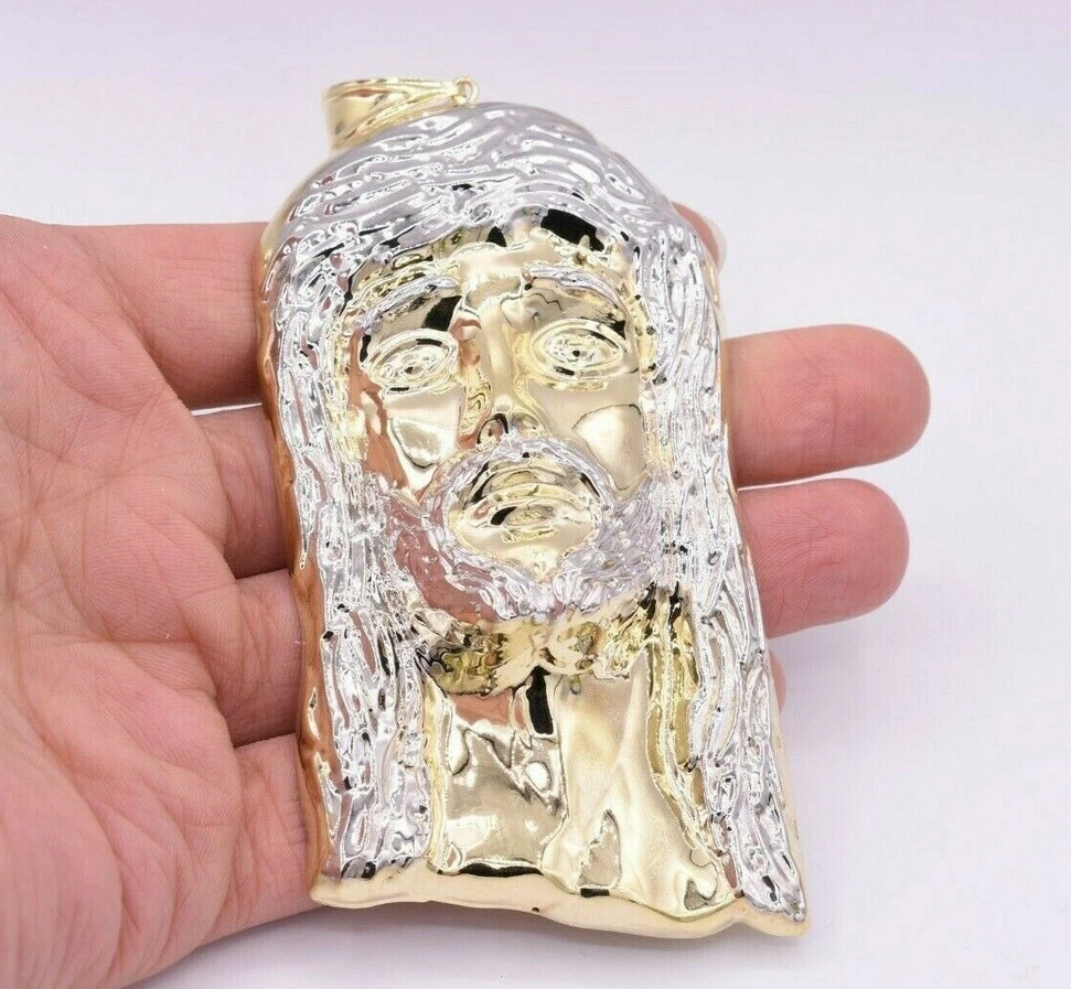 10k yellow gold two tone big jesus head  - Image 1