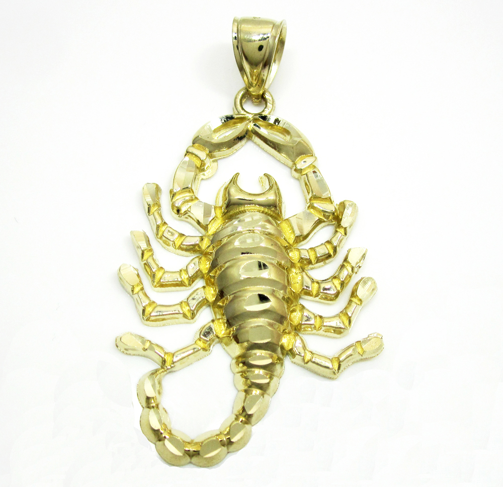 10k solid yellow gold scorpion pendant 