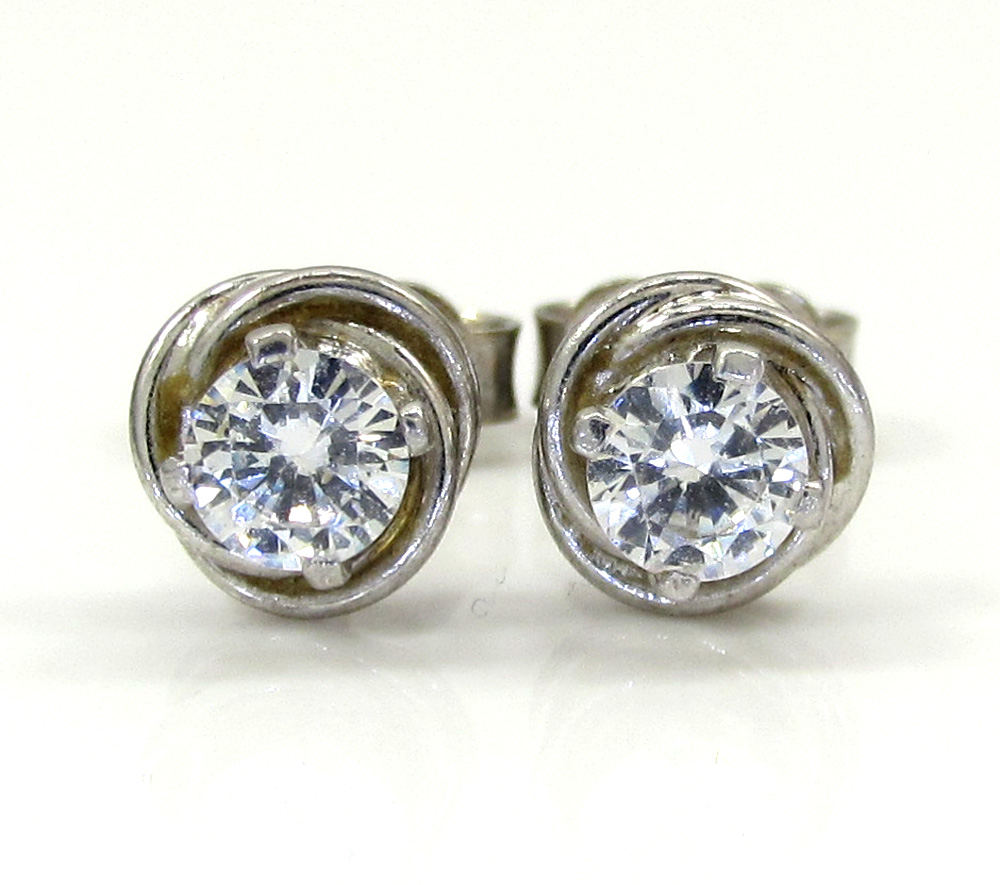 Ladies 18k white gold flower diamond stud earrings 0.50ct