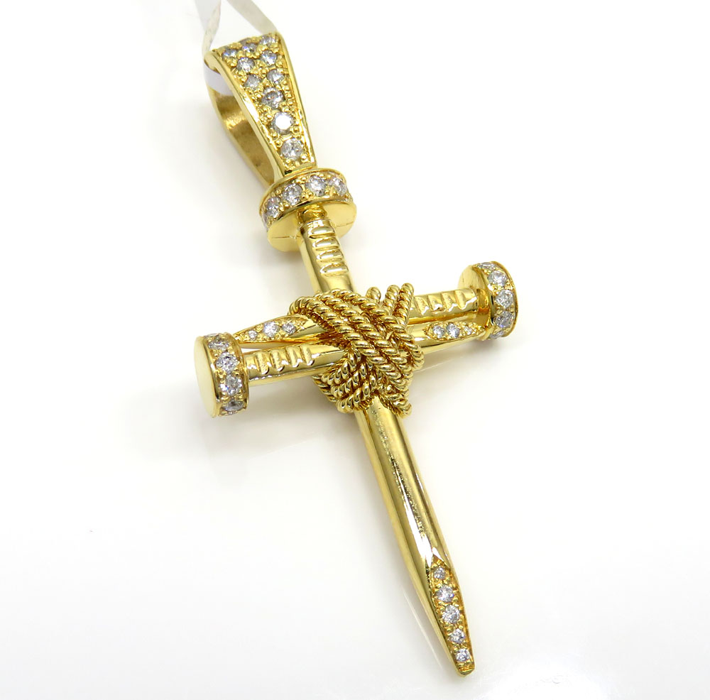 diamond and gold cross necklace