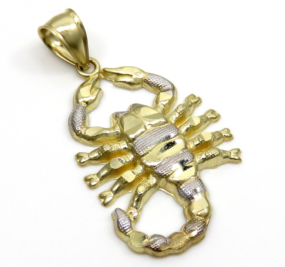 10k two tone yellow gold small scorpion pendant 